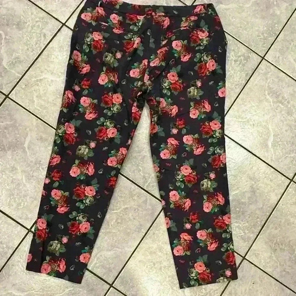 Larry LeVine Floral cropped Pant Size 12 - Picture 2 of 6